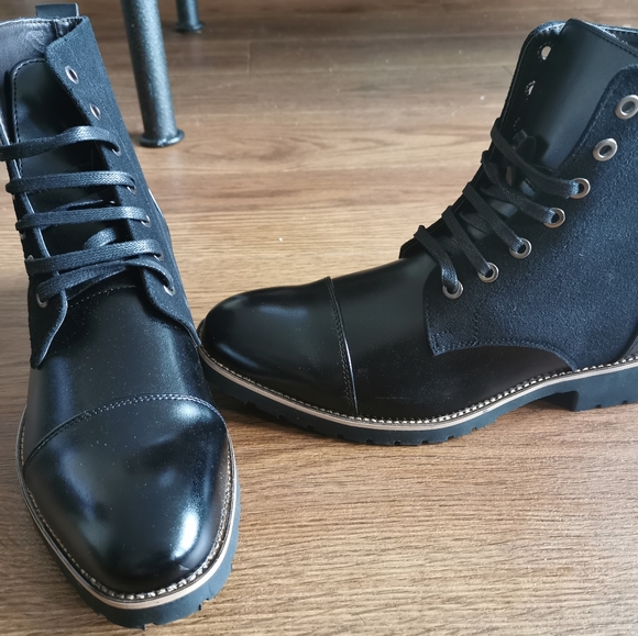 Boots - Picture 2 of 3